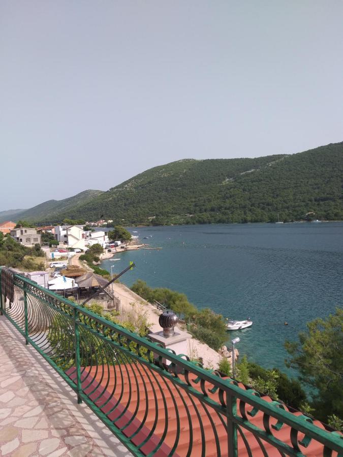 Direkt Na Moru - Bungalov Leilighet Šibenik Eksteriør bilde