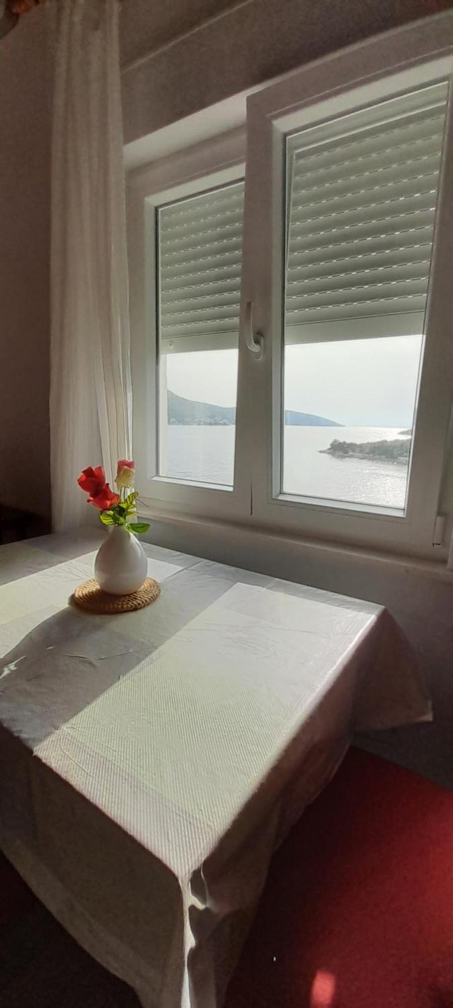 Direkt Na Moru - Bungalov Leilighet Šibenik Eksteriør bilde